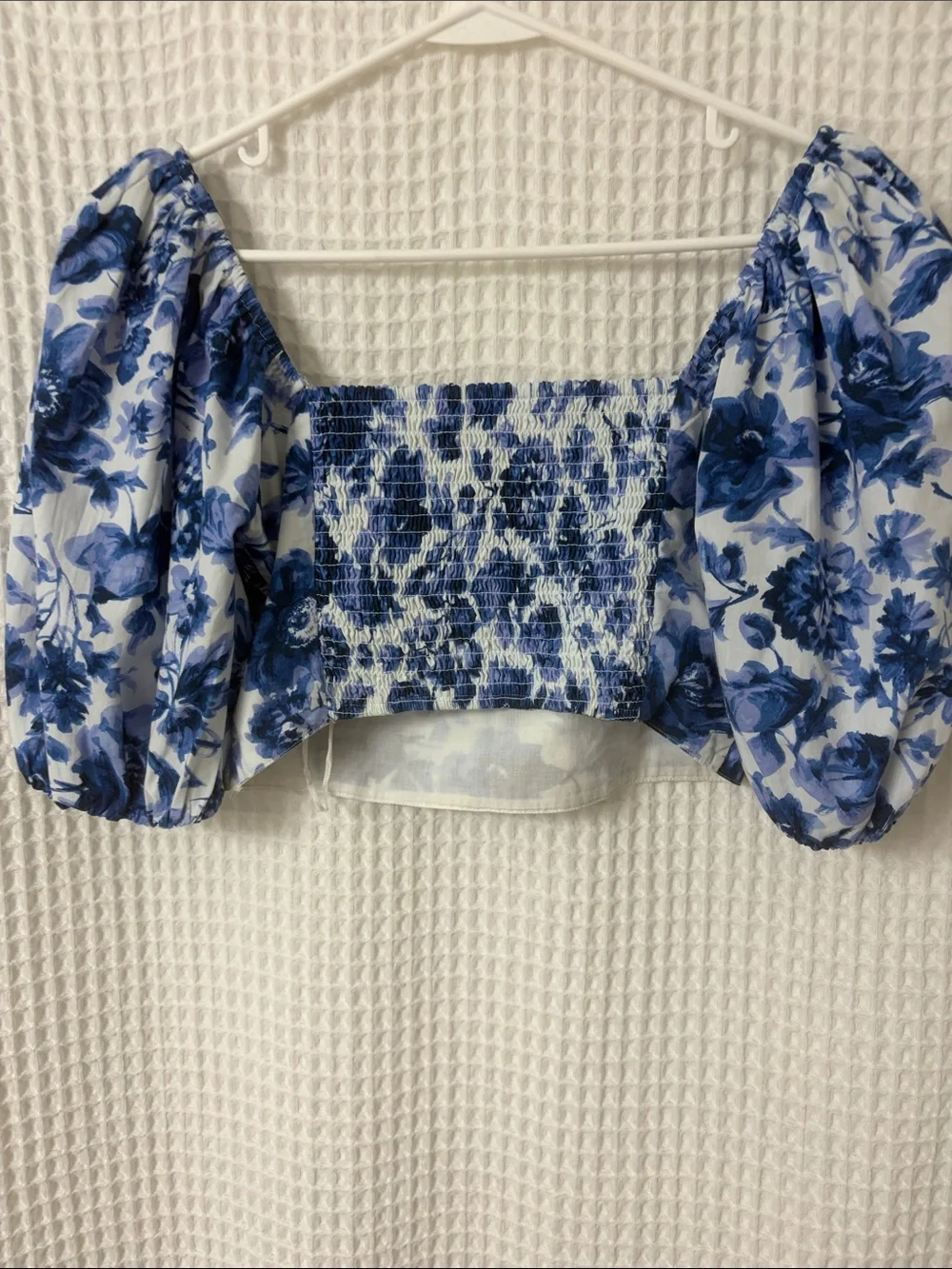 Abercrombie & Fitch Emerson Blue White Floral Crop Smocked Puff Sleeve Top Small